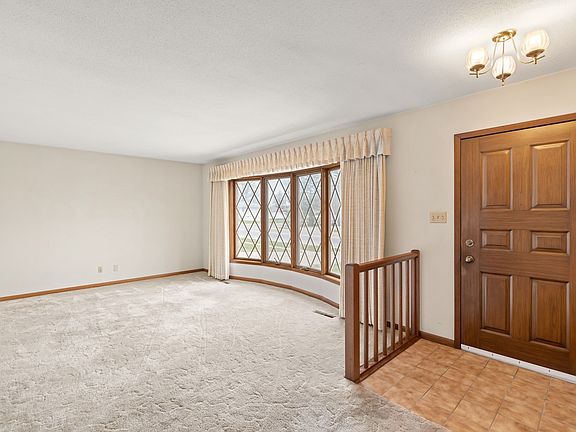 4th image of 2311 Northwestern Ave