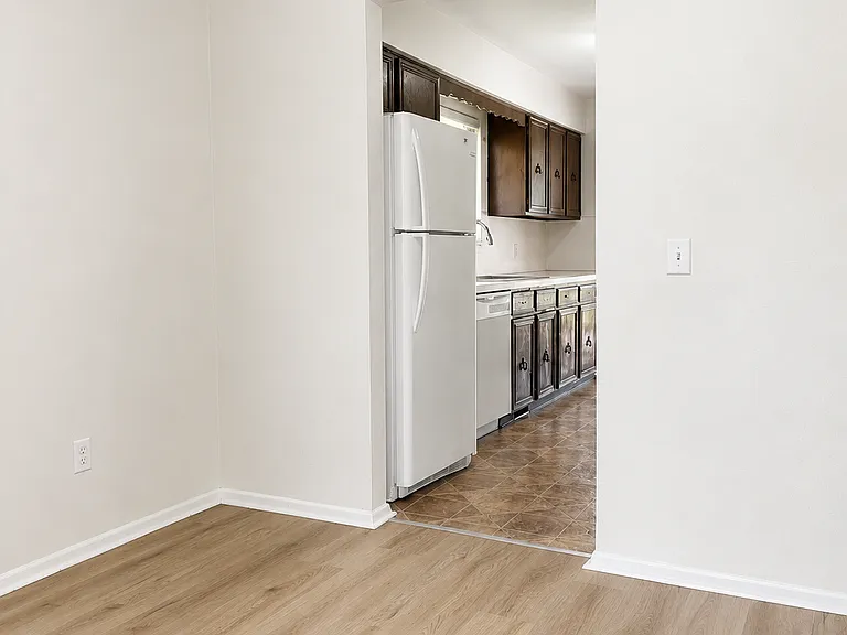443 Overlook Dr — Photo 6