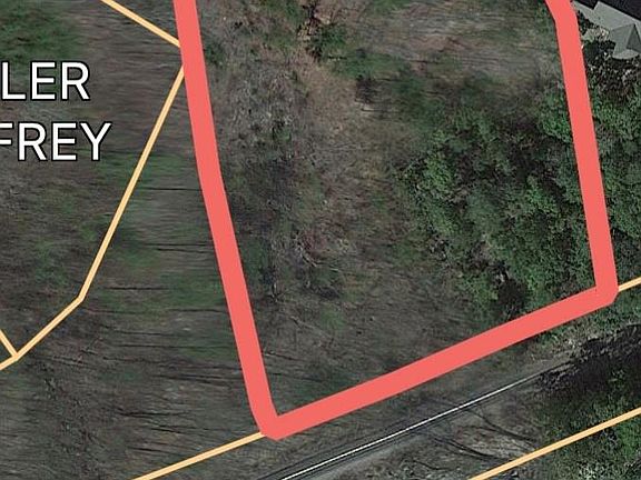 3rd image of 2725 French Broad Pkwy #40