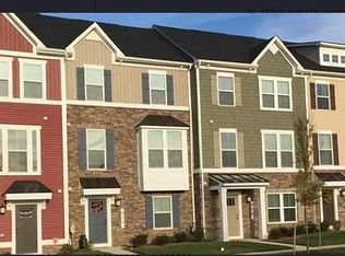 2138 Arbor Loop Dr, Charlotte, NC 28217