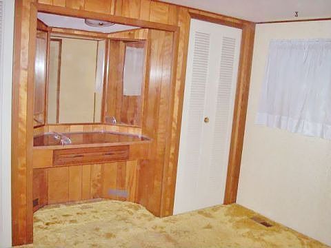 2nd image of 28 Peach Tree Dr
