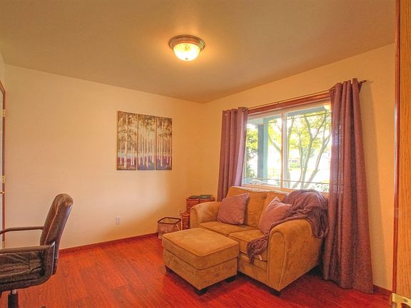 3rd image of 6225 119th St E