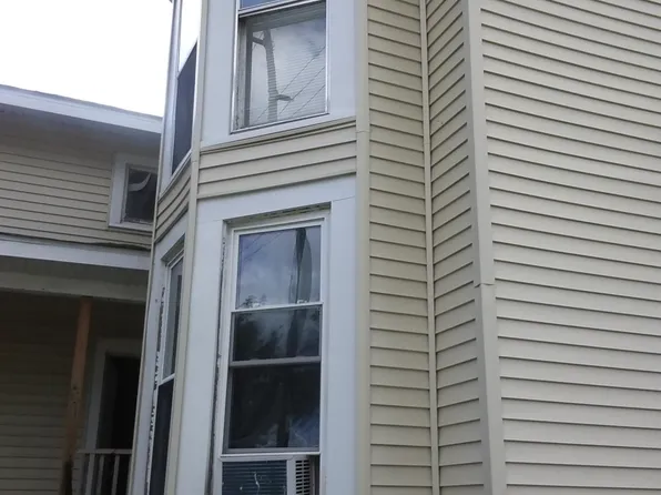1119 1/2 Mineral Point Ave, Janesville, WI 53548