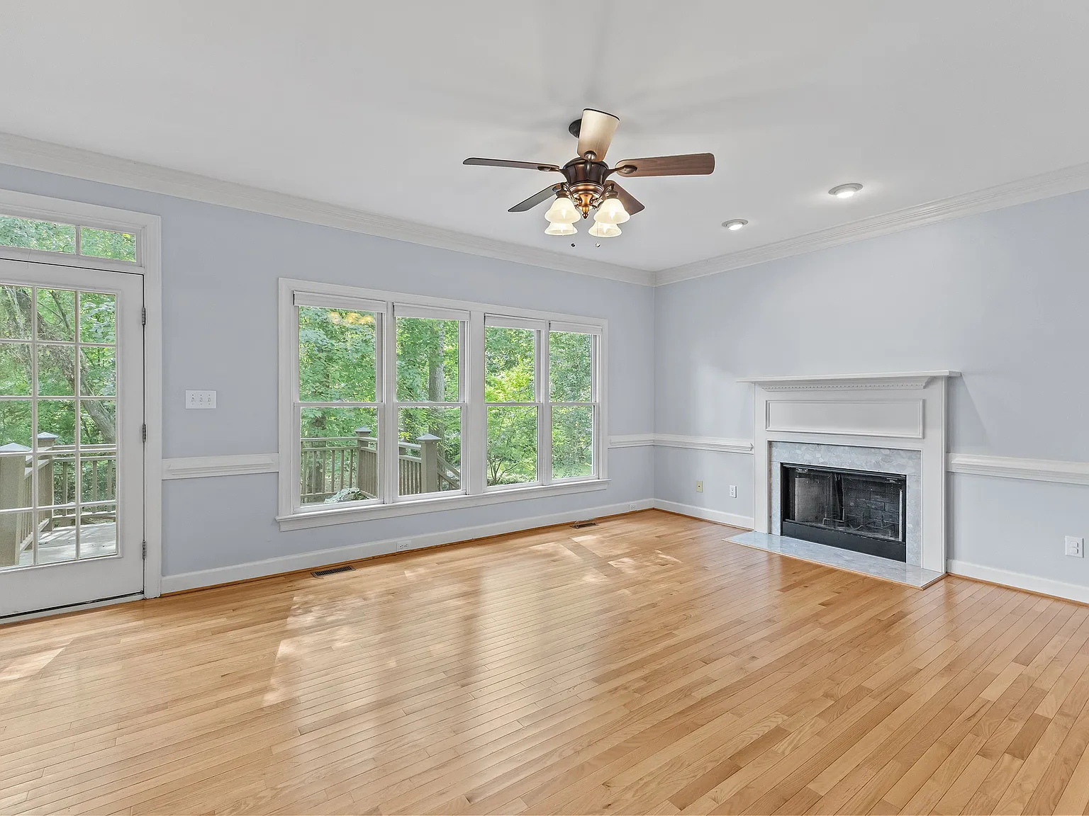 3 bed, 2.5 bath, 2041 sqft, $2,500 — Photo 3