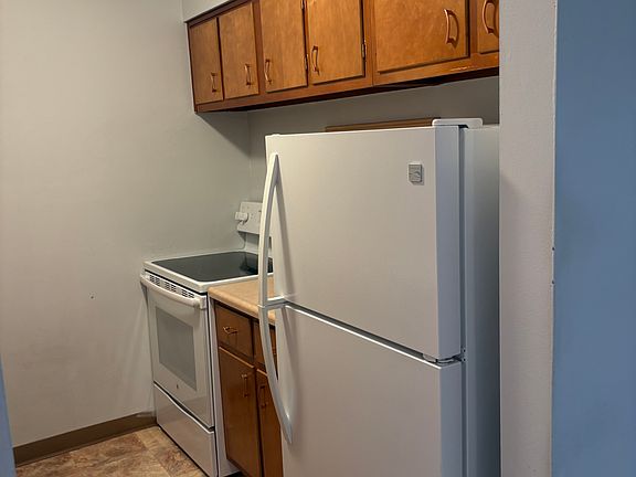 5th image of 7010 Carriage Hill Dr APT 201