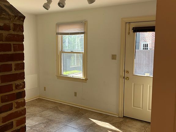 3rd bedroom or office space on 1st floor