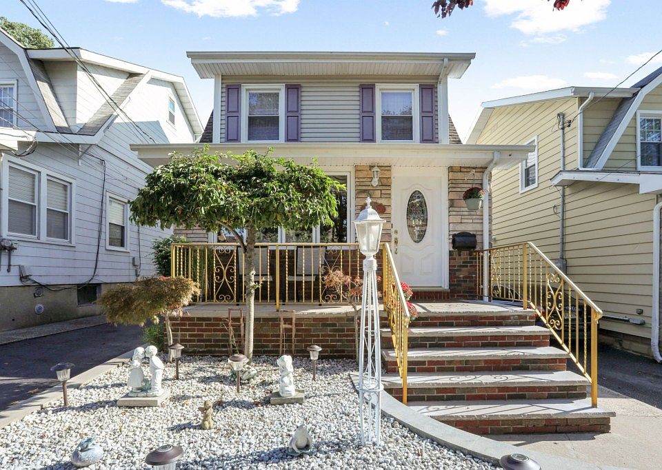 2nd image of 475 Columbia Ave