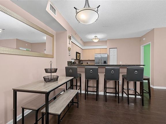 3rd image of 1105 Reserve Ct APT 206