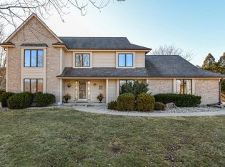 15115 Shamrock Ln, Brookfield, WI 53005