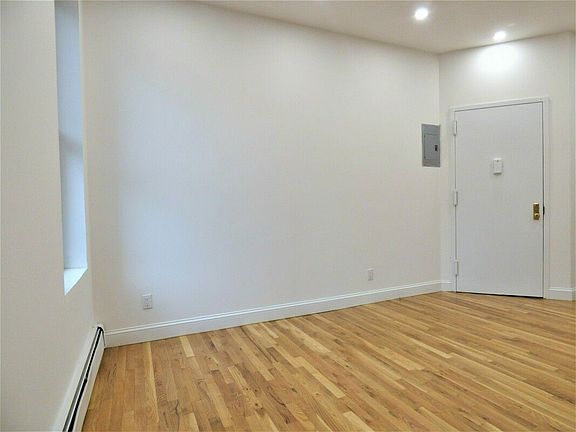 4th image of 1742 1st Ave APT 2B