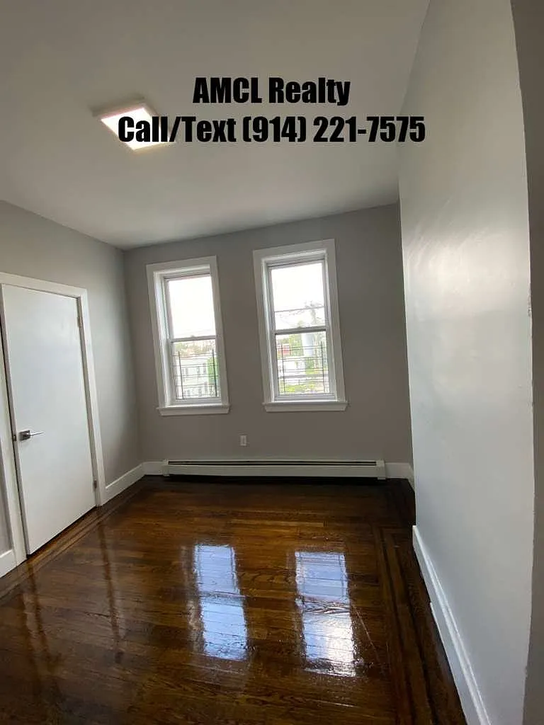 2 bed, 1.0 bath, $2,300 — Photo 1