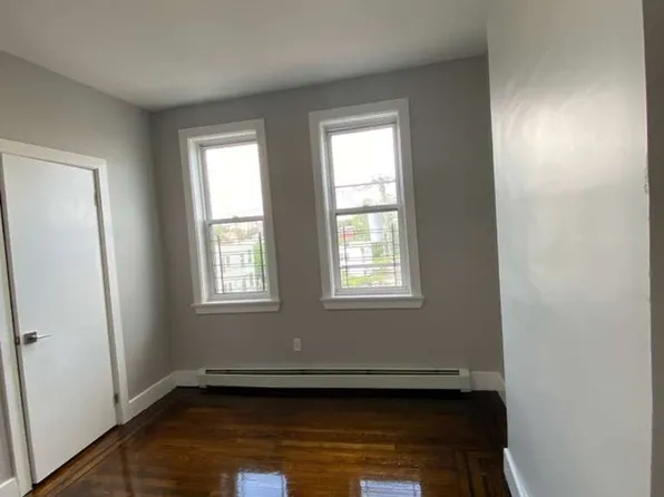 114 Maple St, Yonkers, NY