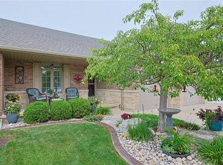 248 Bentley Ct, Sarnia, ON N7S0E1