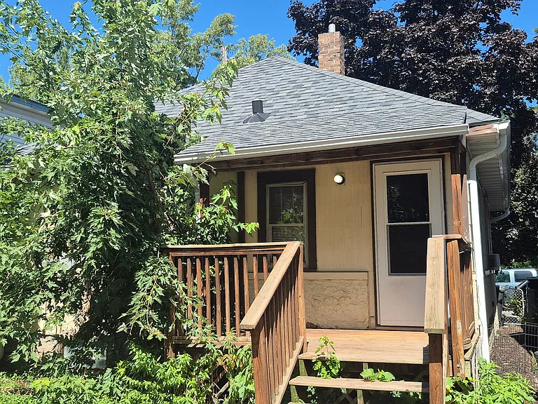 1068 Hatch Ave — Photo 19