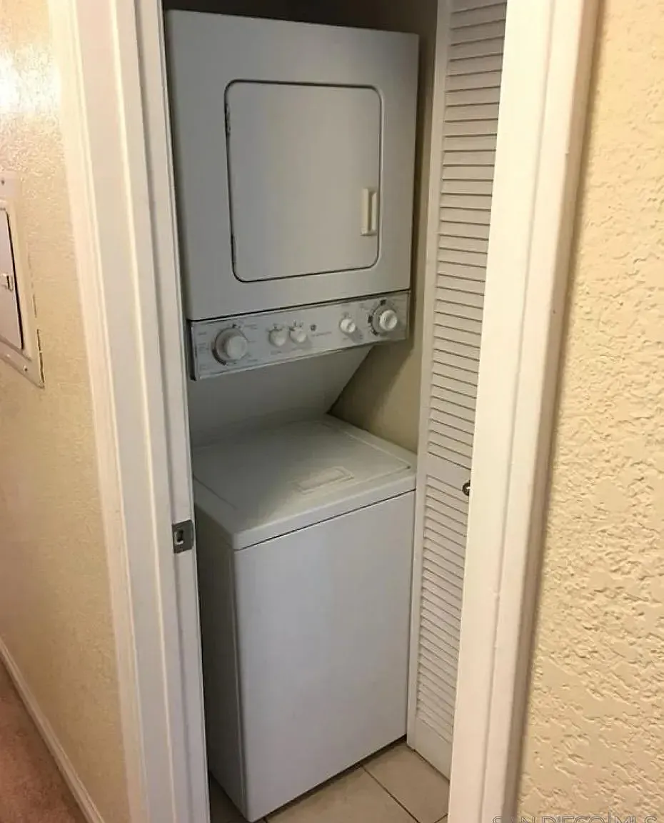 1 bed, 1.0 bath, 700 sqft, $2,000 — Photo 3
