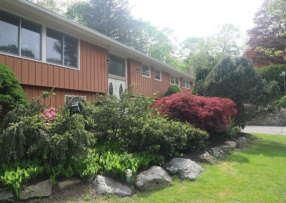 22 Dexterdale Dr, Warwick, RI 02886 Zillow