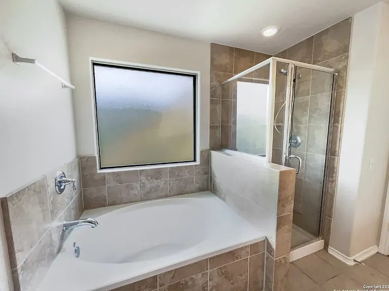 10410 Elizabeth Ct — Photo 13