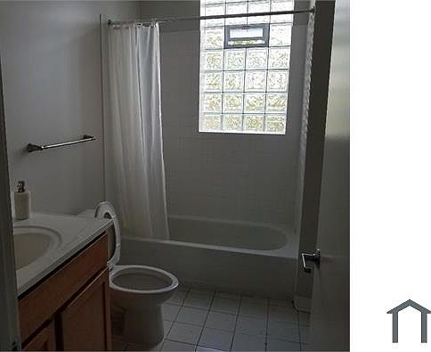 4th image of 2608 W 62nd St #203