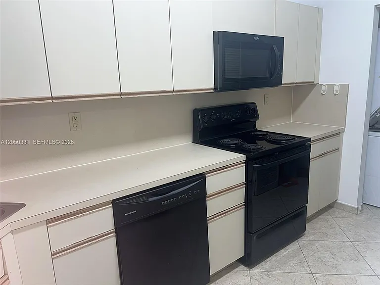 8816 Collins Ave #105 — Photo 8
