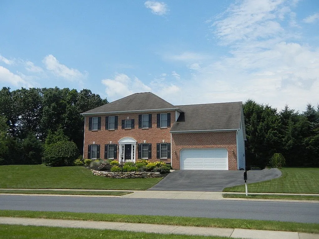 1221 Chestnut Ridge Dr photo 1
