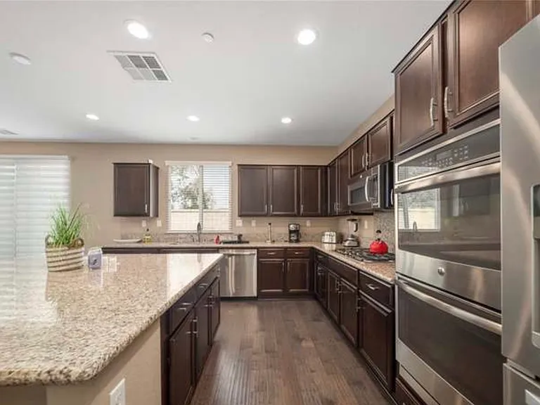 45019 Carla Ct — Photo 11