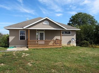 13554 114th St, Center Junction, IA 52212