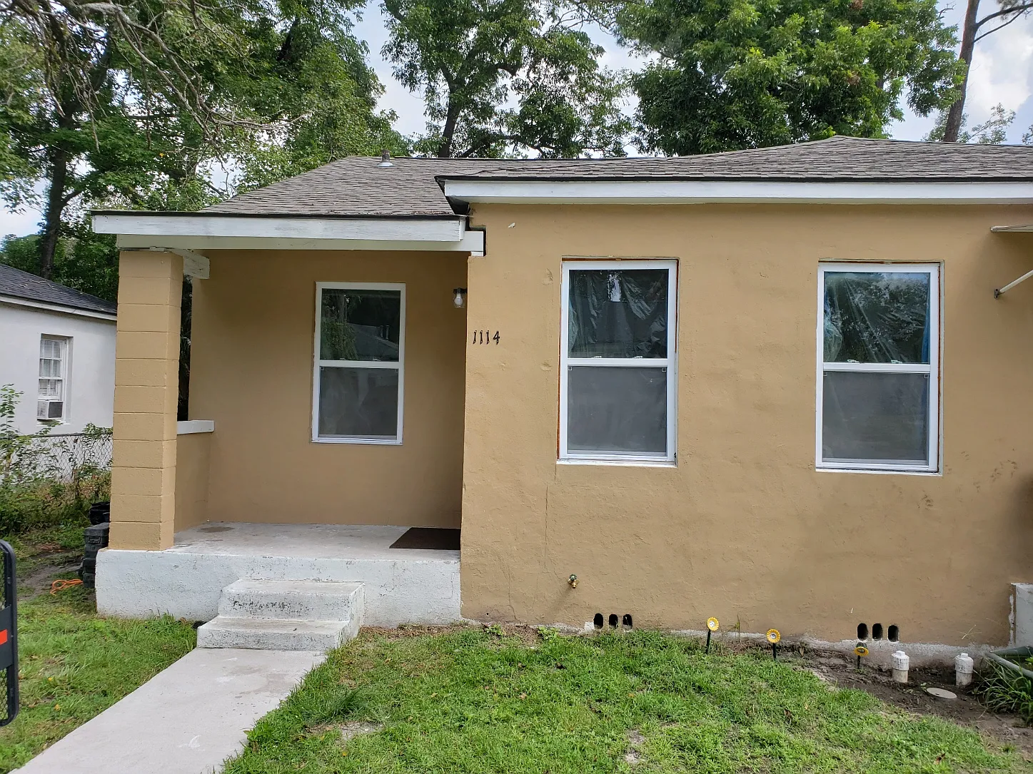 2 bed, 700 sqft, $1,300 — Photo 1