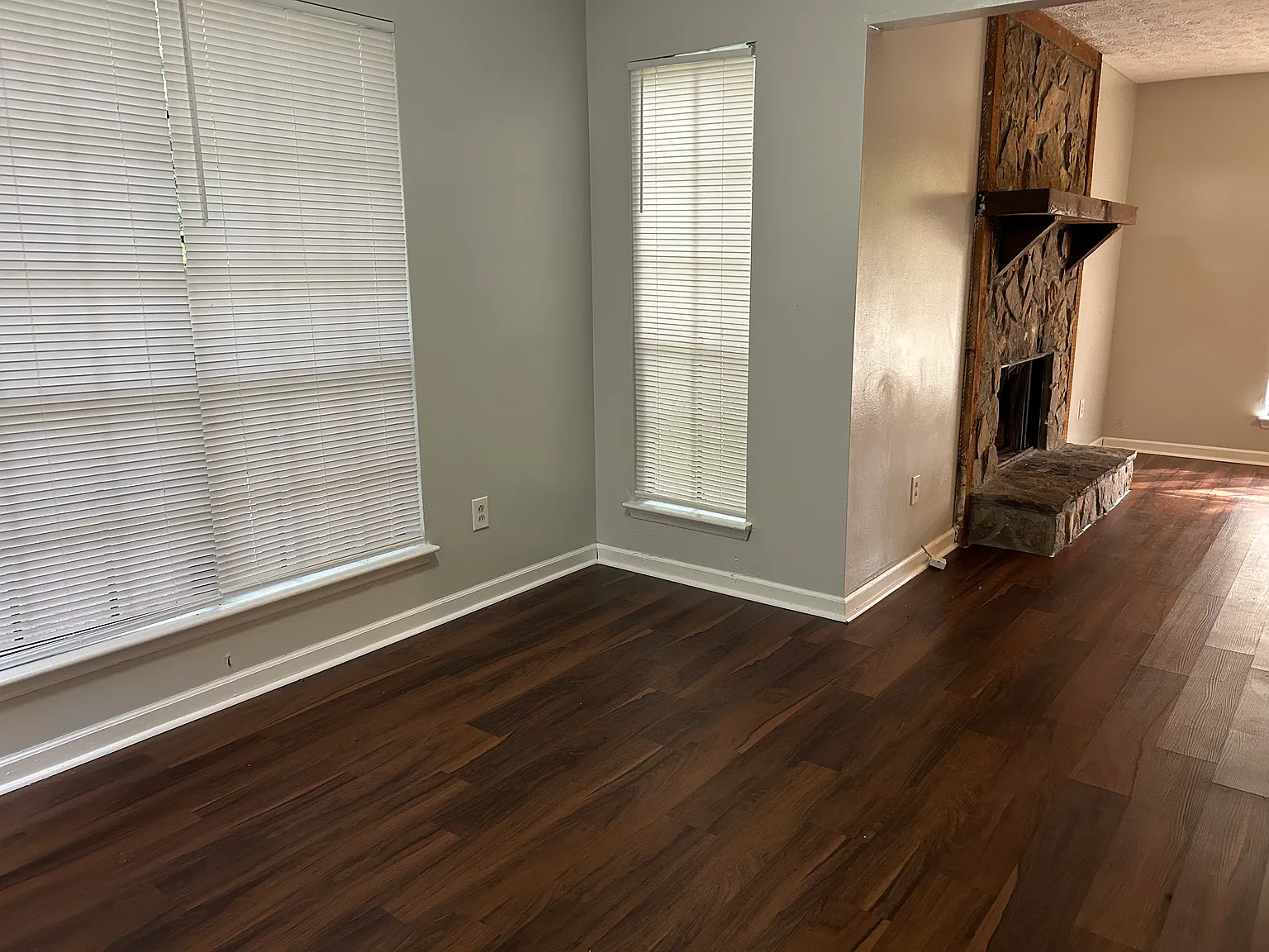 3 bed, 2.5 bath, 1584 sqft, $2,000 — Photo 3