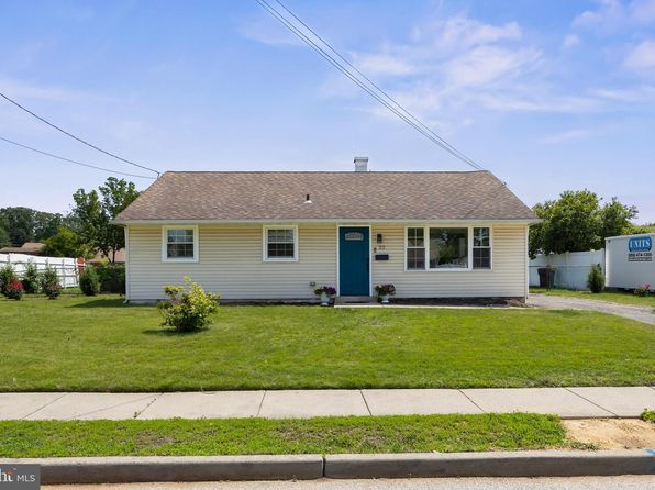22 Holly Dr