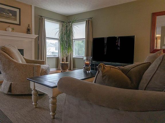 5th image of 2044 Woodmere Ct