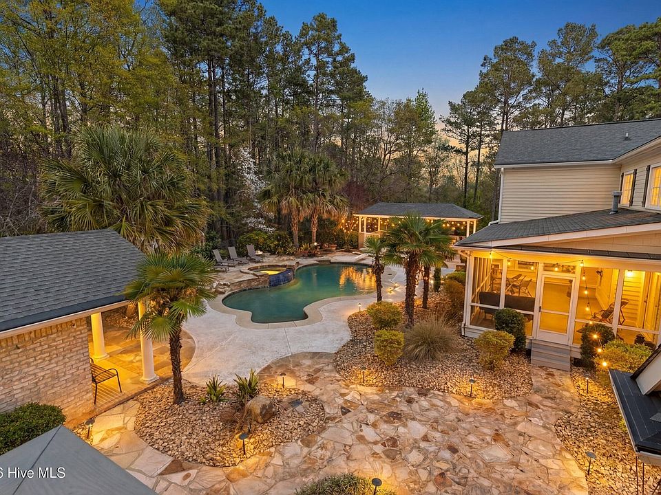 1st image of 211 Ronda Court