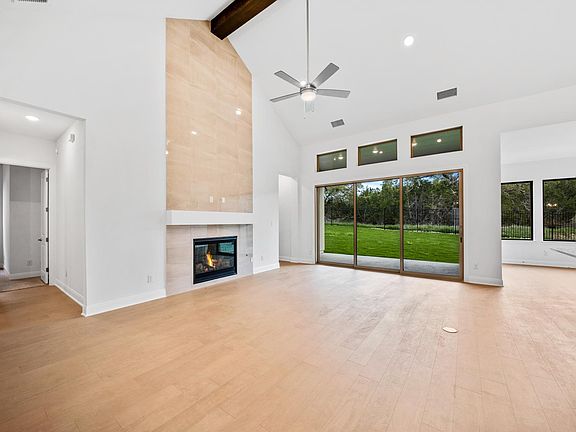 Sumlin A family room