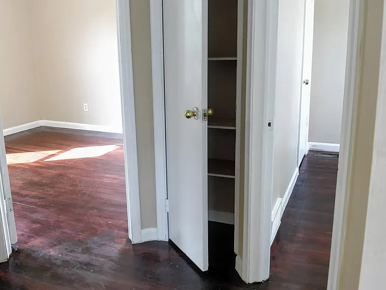 13164 Sherman Ave — Photo 11