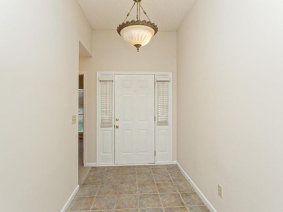 3rd image of 14165 Washburn Ct