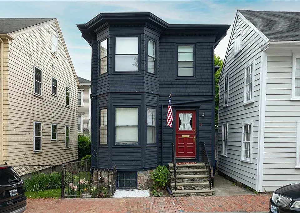 7 Division St