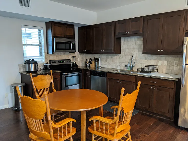 2708 San Pedro St #102 — Photo 13