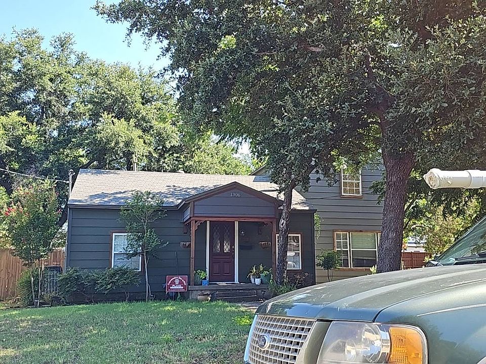 1st image of 1306 E 16th St