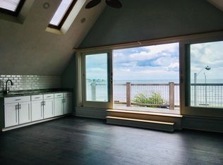 6 Humphrey St #5A, Swampscott, MA 01907