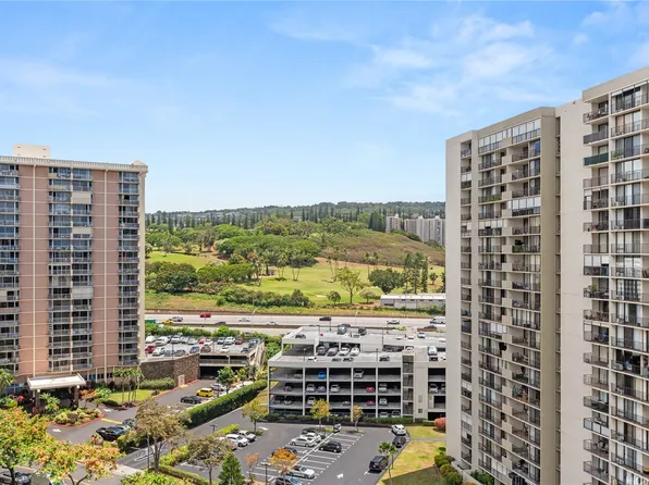 98-501 Koauka Loop APT A1603, Aiea, HI 96701