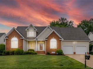 290 Kennon Pointe Dr, Colonial Heights, VA 23834