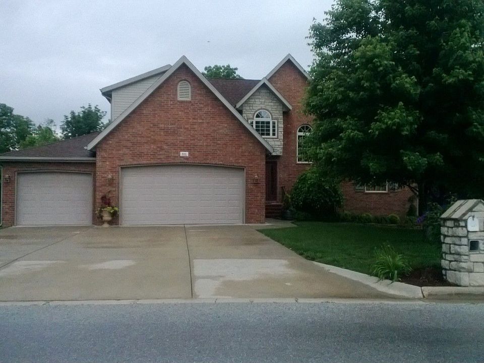 805 E Stone Ridge Dr