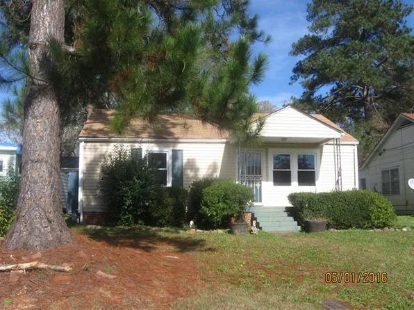 416 4th St, Manchester, GA 31816