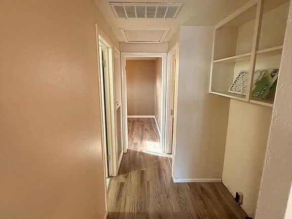 4th image of 1850 Siskiyou St