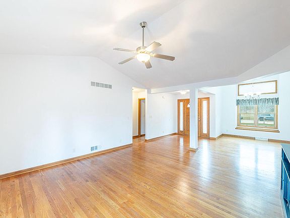 5th image of 10655 33rd AVENUE
