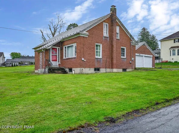 51 Hazen Ave, East Bangor, PA 18013