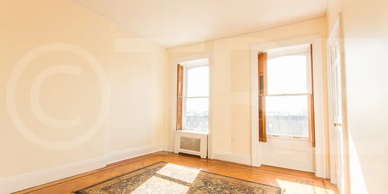 Rented by Twyford Real Estate | media 12