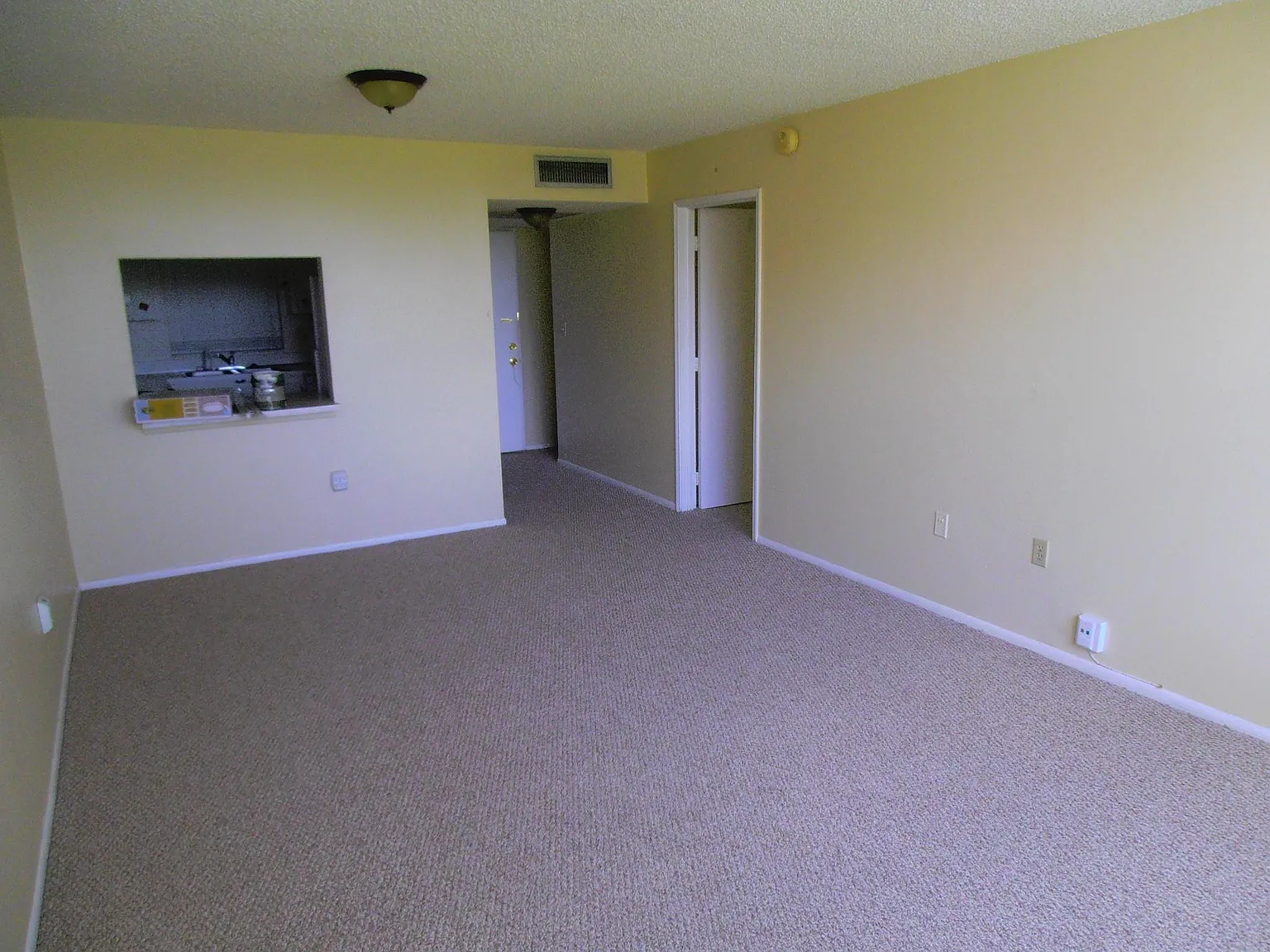 1 bed, 1.0 bath, 690 sqft, $1,575 — Photo 4