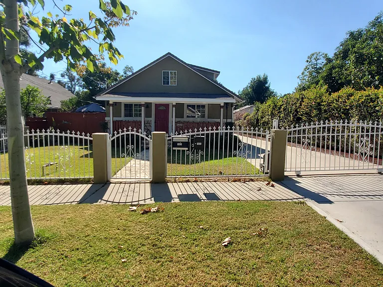 1833 El Sereno Ave — Photo 24