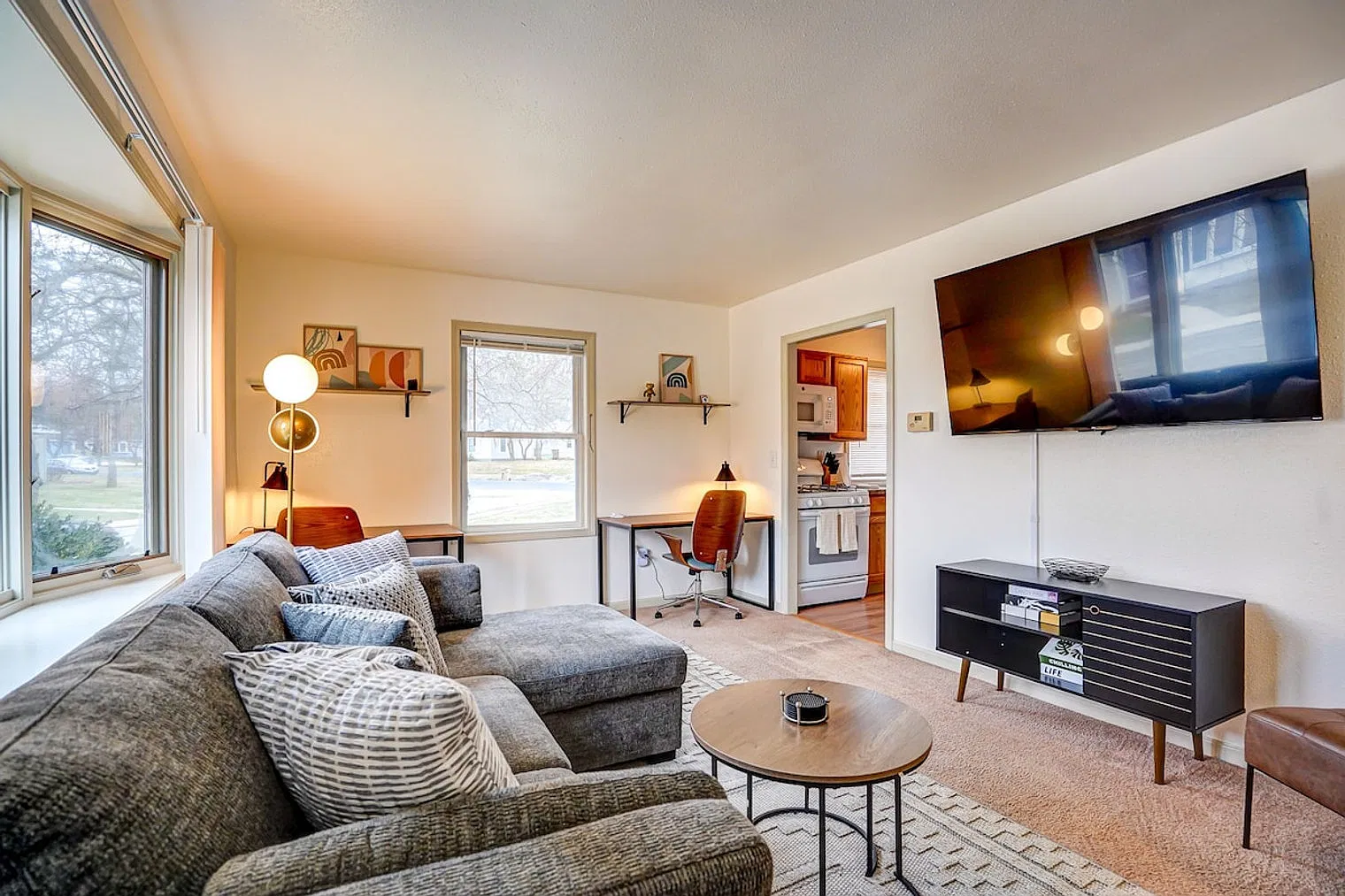2 bed, 1.0 bath, 764 sqft, $3,159 — Photo 2