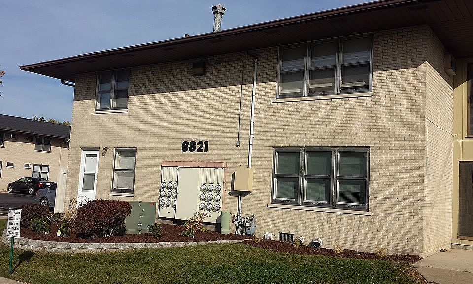 1st image of 8821 Schneider Ave Unit 33